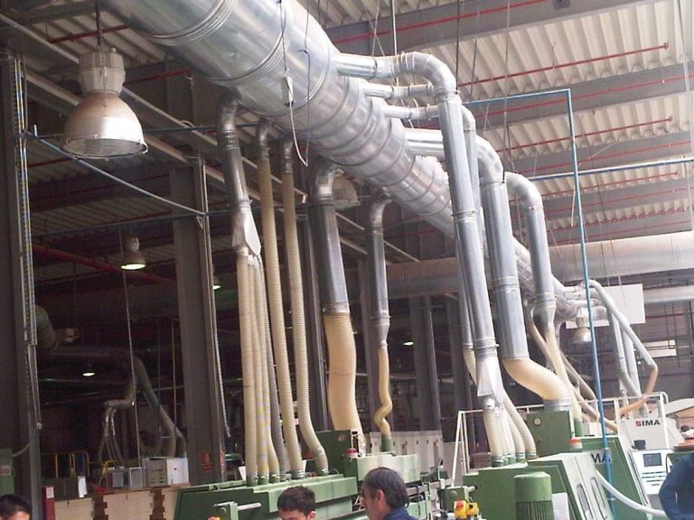 Instalație industrială ALWO cu tubulatură și piese speciale din tablă zincată