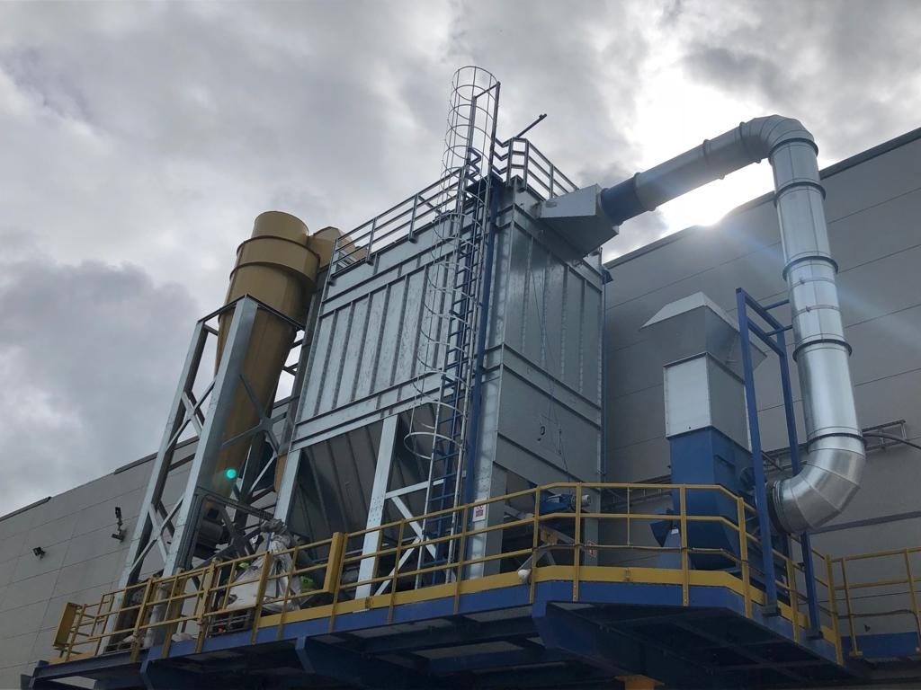 Outdoor ALWO SFPJ installation with cyclone and ductwork