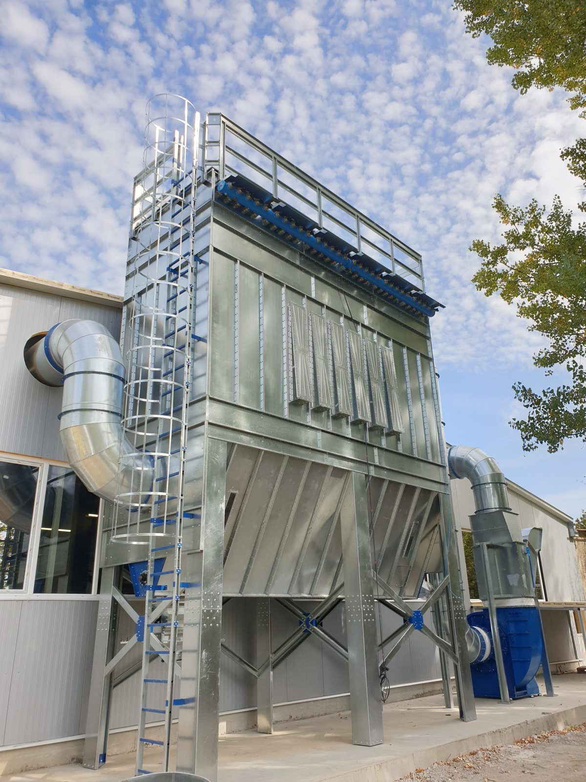 ALWO SFPJ baghouse with maintenance access ladder and platform